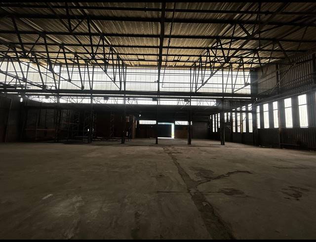 1,000M² WAREHOUSE TO LET IN WADEVILLE